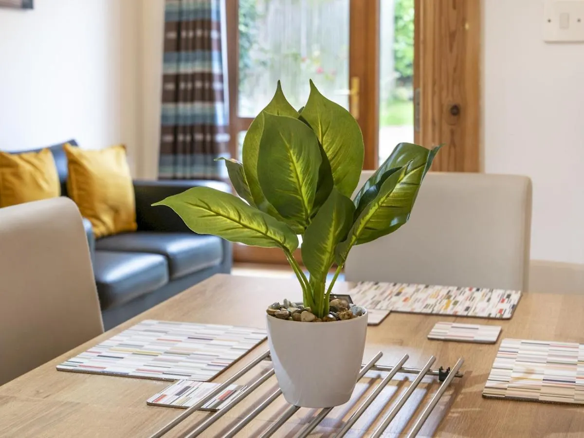 Pass The Keys Lovely 4Br Home W Garden 7 Min From City Centre Belfast 0*,  United Kingdom