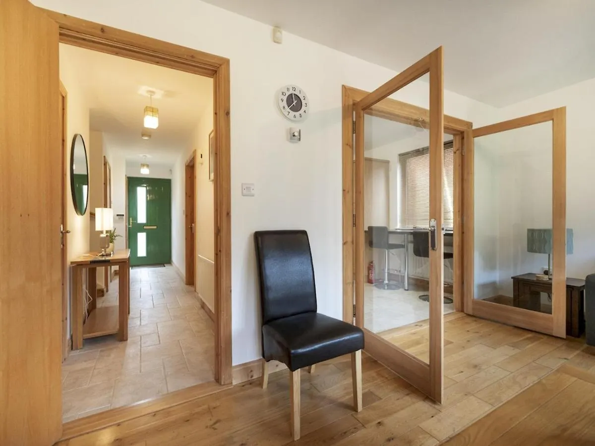 Pass The Keys Lovely 4Br Home W Garden 7 Min From City Centre Belfast United Kingdom