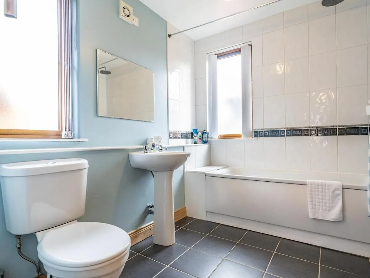 Pass The Keys Lovely 4Br Home W Garden 7 Min From City Centre Belfast United Kingdom